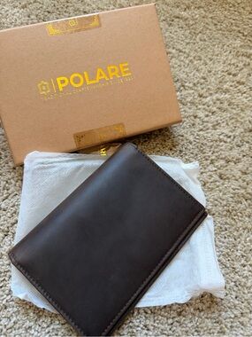 NEW Polare Men's Brown Leather Passport Holder RFID Bifold Wallet